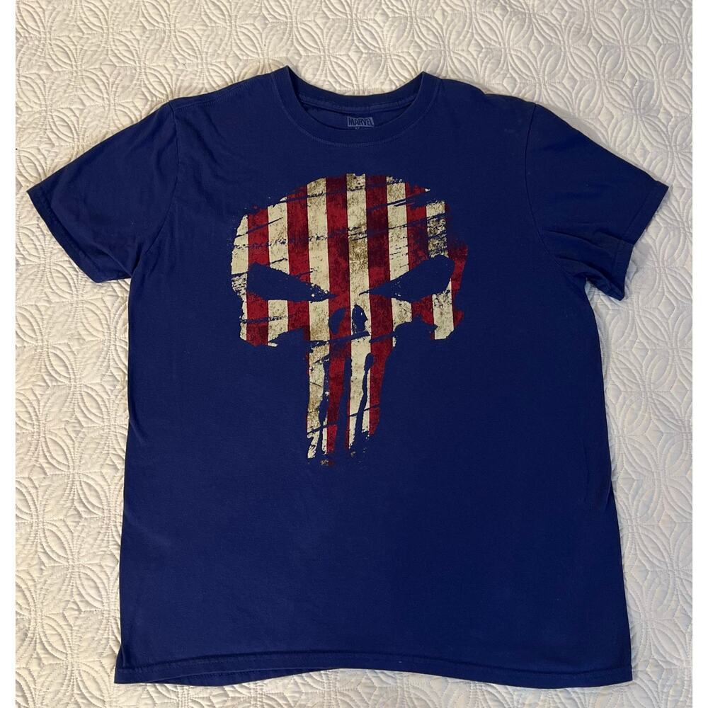 Marvel comics “The Punisher T-Shirt”
Womens Medium